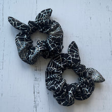 Load image into Gallery viewer, Spider Web Scrunchie Bow
